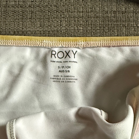 Roxy Bikini Set - Picture 2 of 6